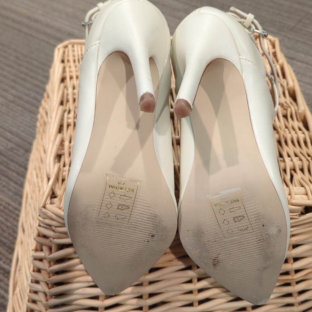 Izabella Rue Ivory Stiletto Booties Size 6 - Picture 7 of 10